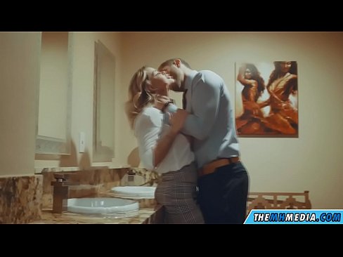 ❤️ Thaum ib tug busty blonde ntxias koj nyob rau hauv ib tug pej xeem chav dej ❤️  Fucking video  ntawm porn hmn.dienlanhbk.top